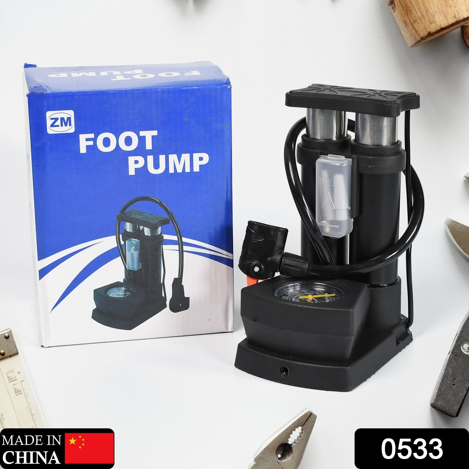 Safora mini cycle pump featuring a clear pressure gauge for precise tire pressure.
