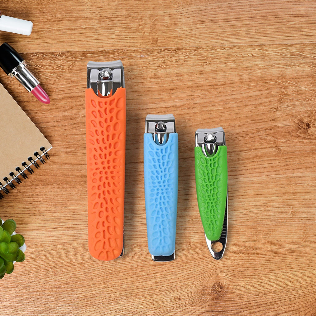 3-in-1 nail clipper set with compact design and stainless steel blades