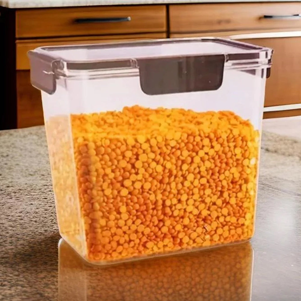 Pure seal snap lid ensuring leak-proof storage in plastic food container
