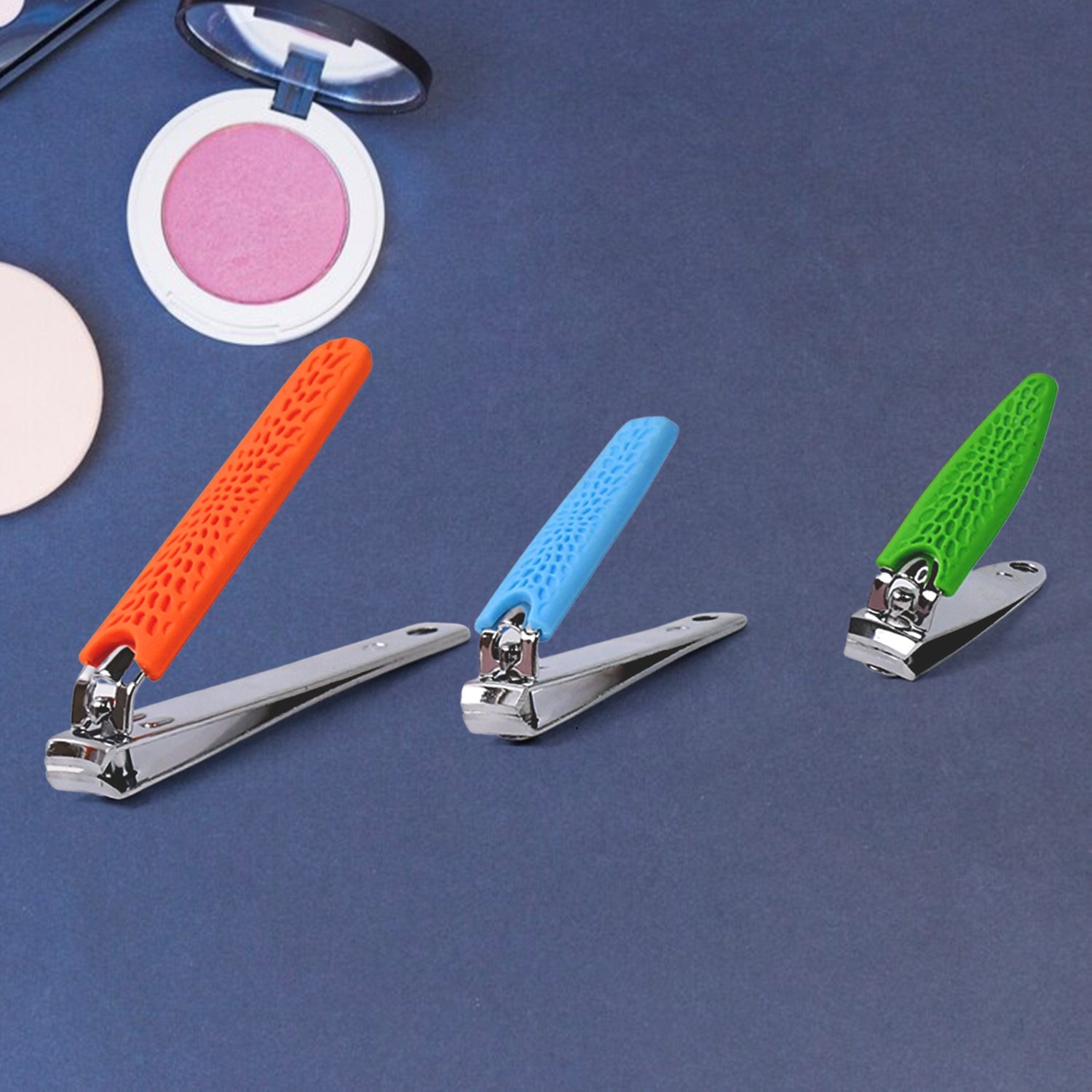 Top view of 3-in-1 stainless steel nail clipper set