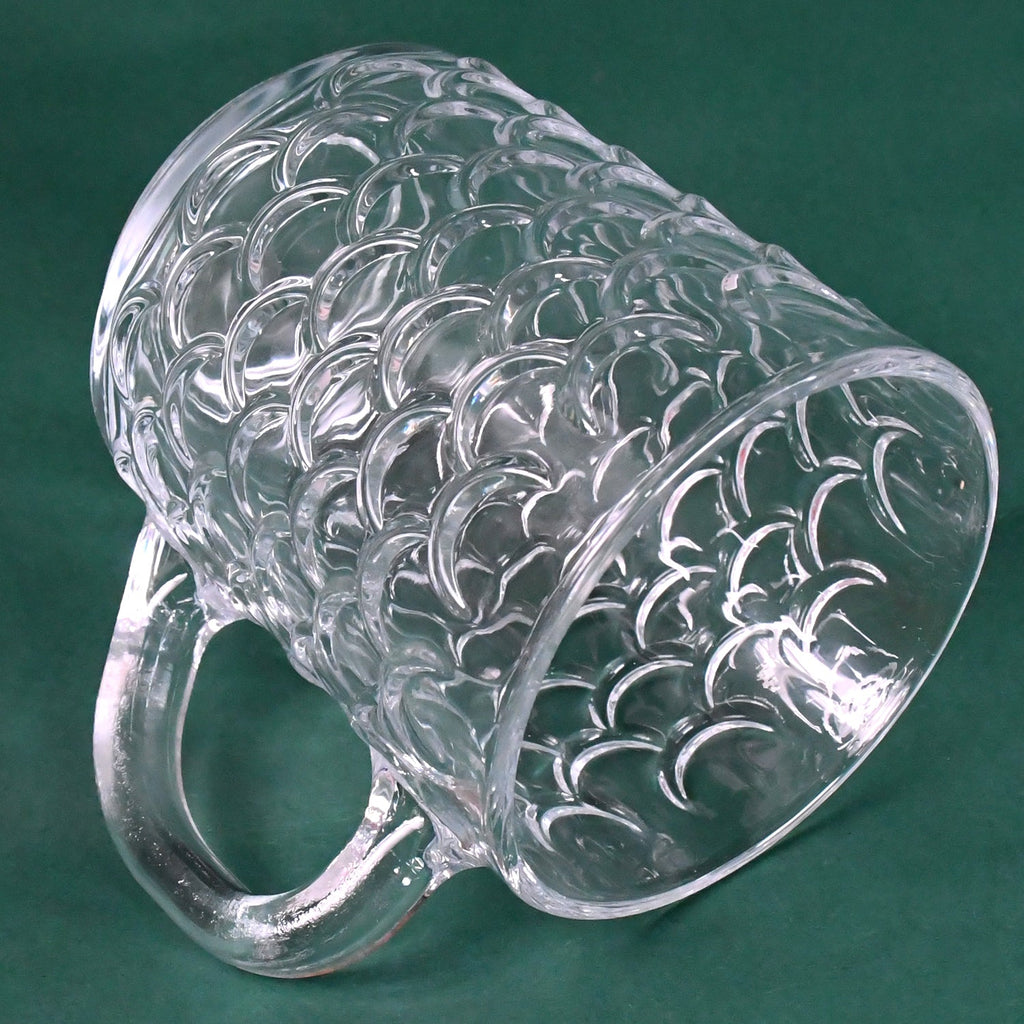 Complete set of six 225ml glass coffee mugs, ready for daily use.