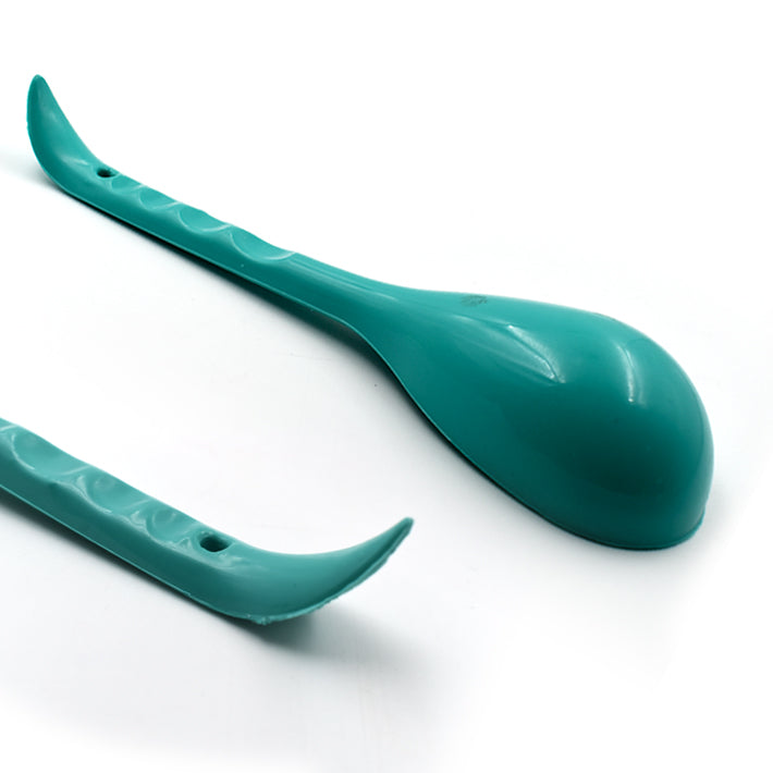 Front view of a versatile plastic serving spoon, perfect for everyday kitchen tasks and dining.