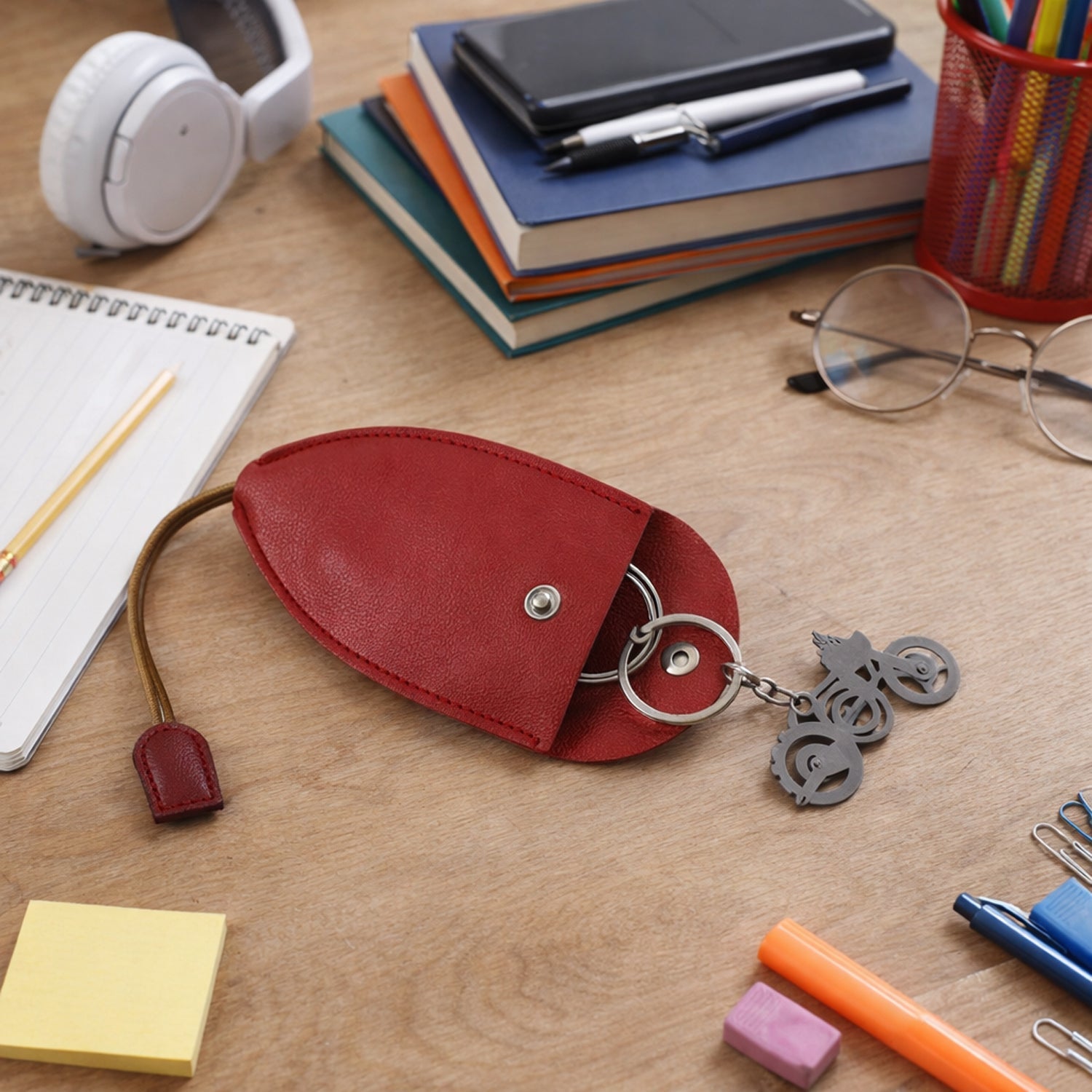 Stylish key holder wallet in compact pouch style