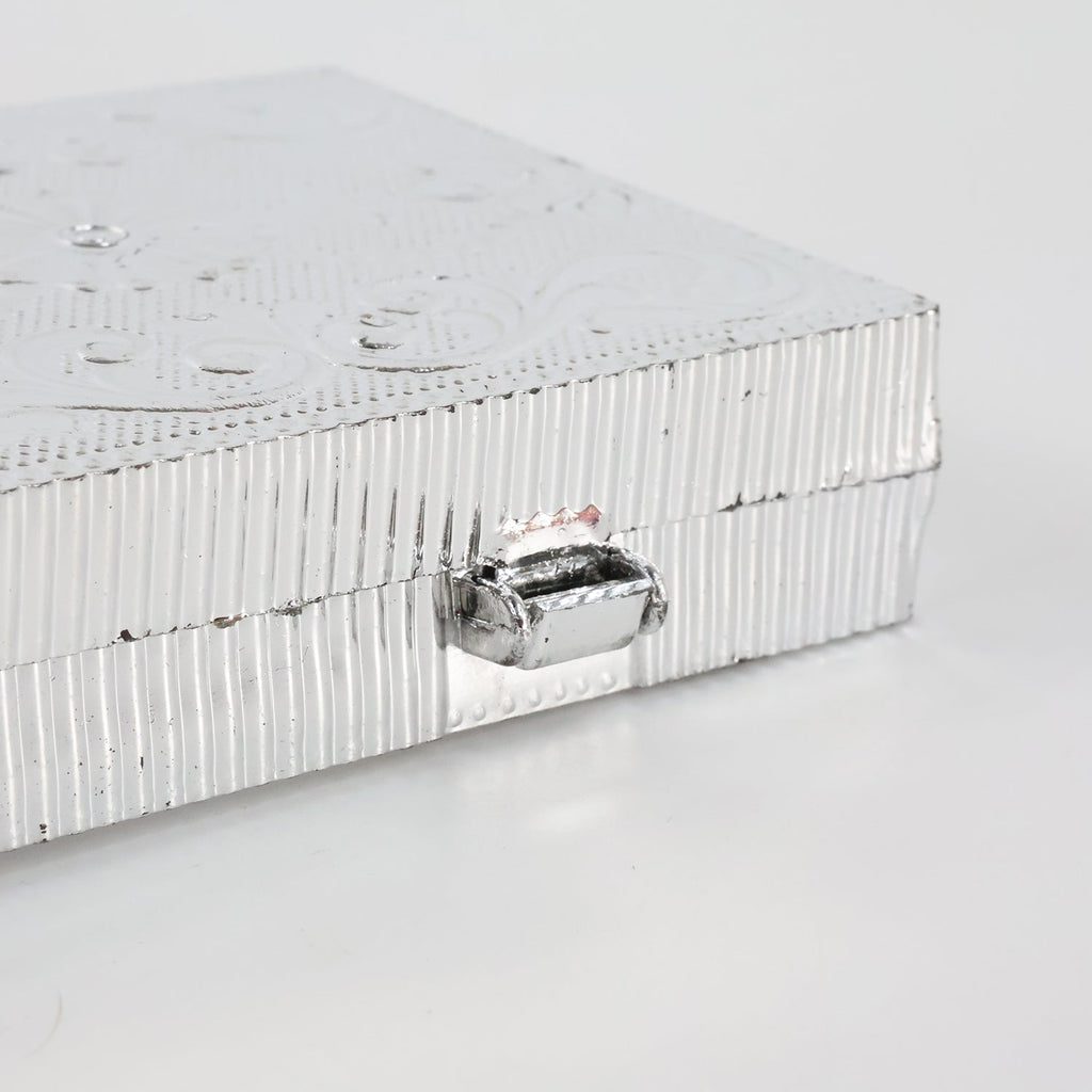 Compact 20x9 cm silver decorative gifting and money box with premium look