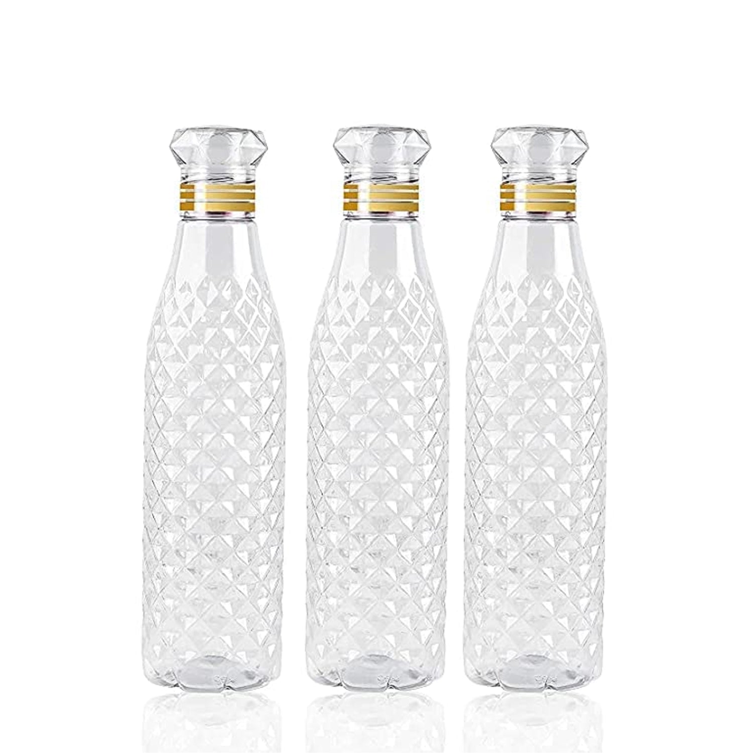 Detail shot of the diamond pattern on a child's water bottle, spill-proof lid visible.