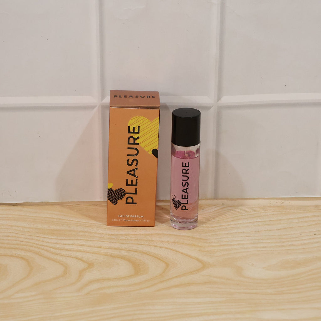 Various angles of Pleasure Eau De Parfum bottle