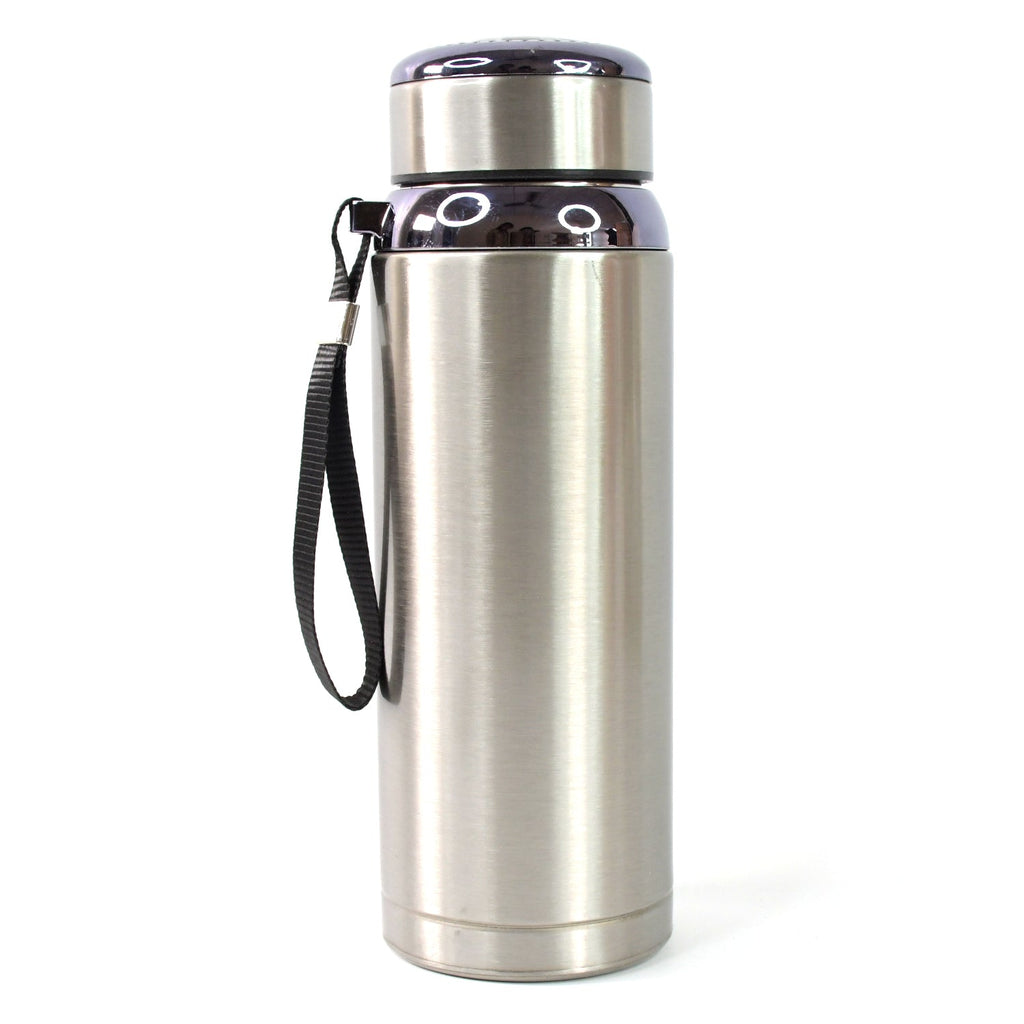 Side view of the reusable 800ml water bottle, highlighting its durable construction.