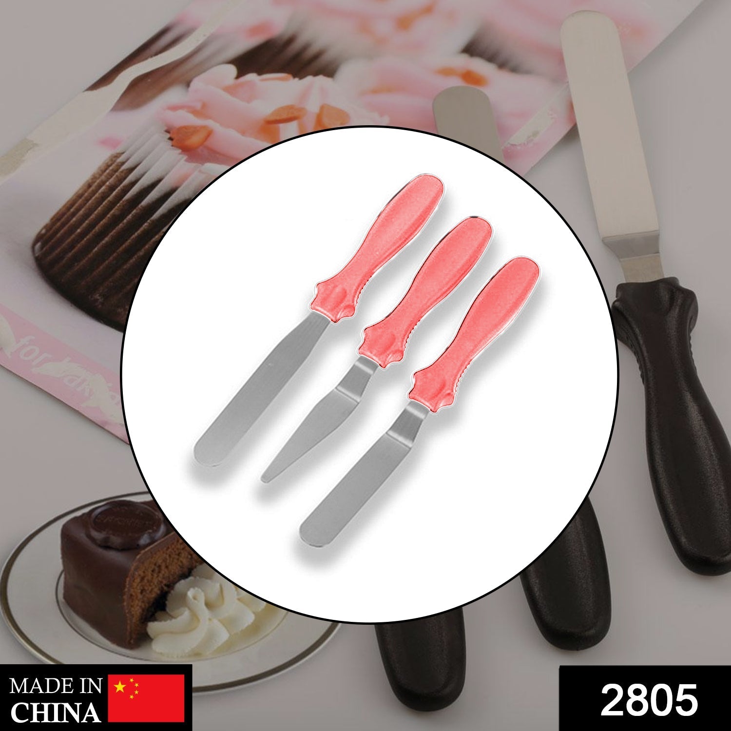 The versatile cake icing spatula set displayed together, highlighting the different blade shapes for baking.