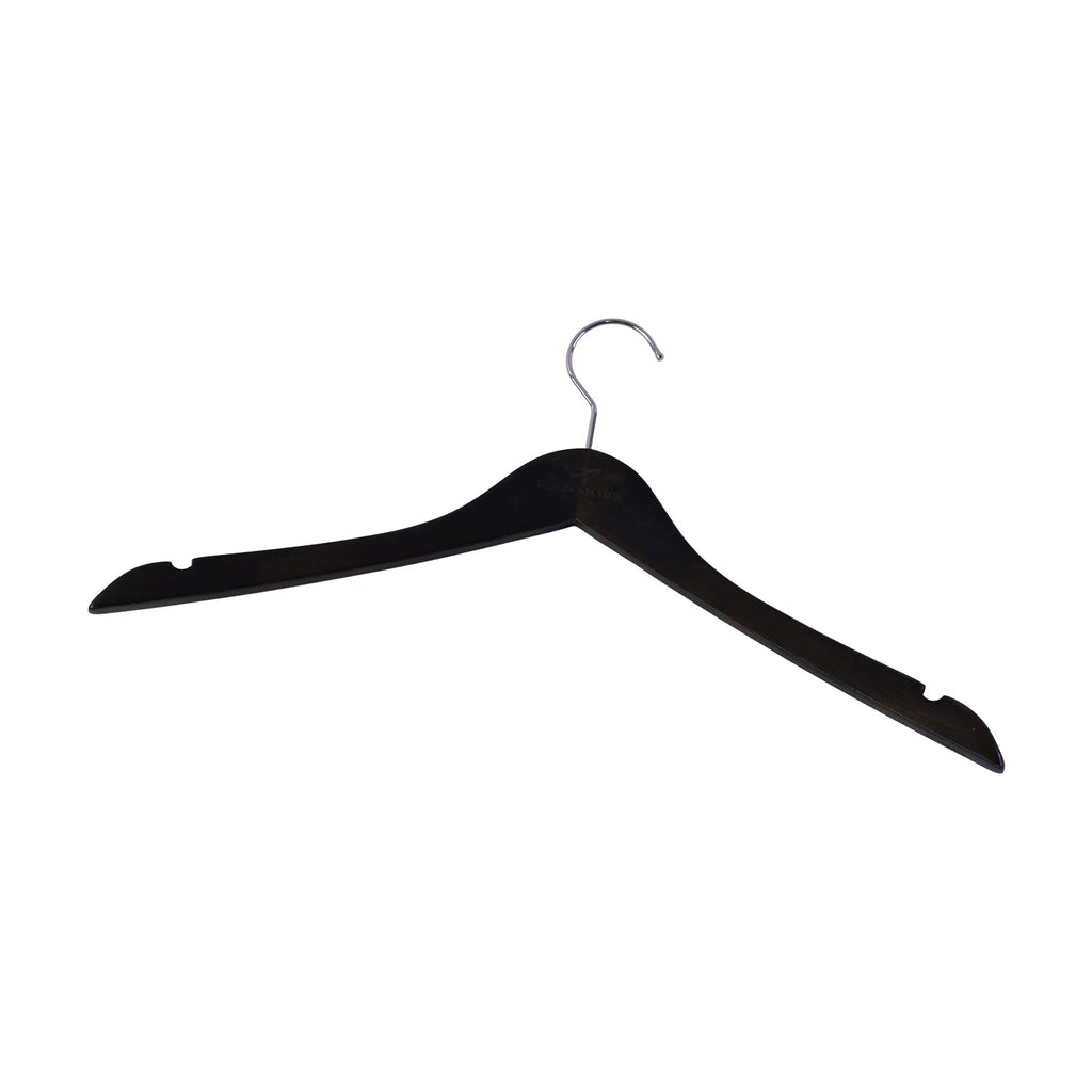 White background showing cloth hanger details