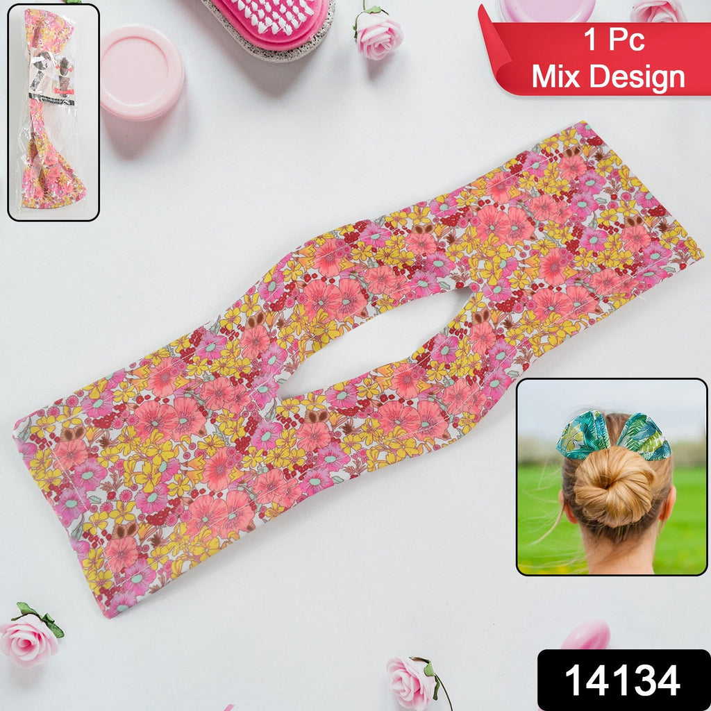 Adjustable Knotted Wire Headband for women, showcasing its flexible design.