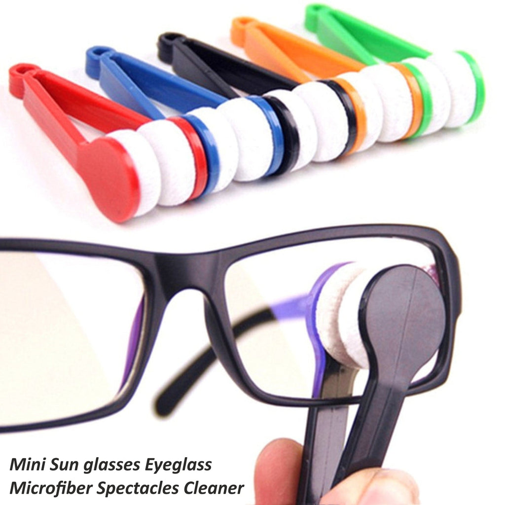 The compact microfiber eyeglass cleaner, ideal for glasses and sunglasses.