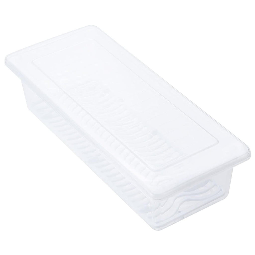 Plastic container with lid and drain plate, ideal for vegetable storage in the fridge.