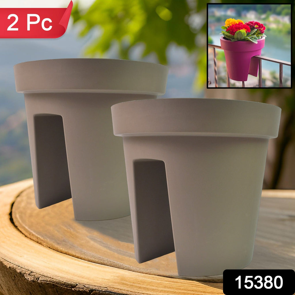 Set of 2 compact plastic flower pot holders for balcony garden plants