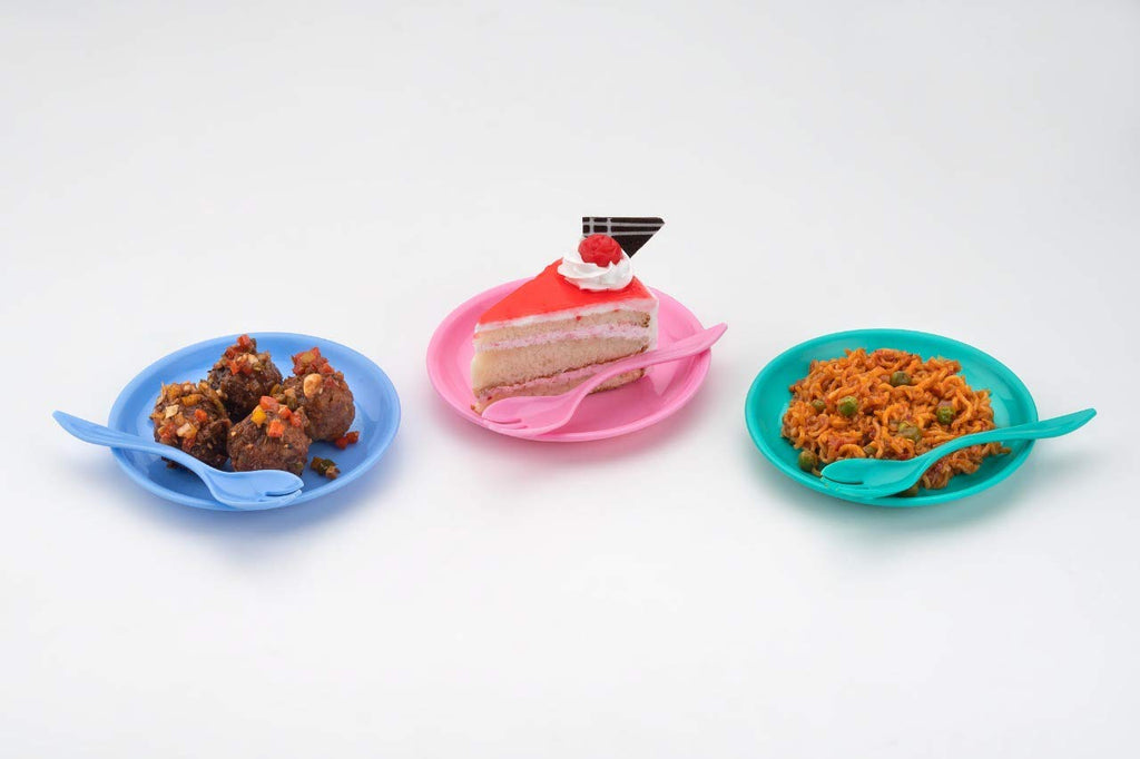 Three-piece snack set neatly arranged, highlighting the bowl, dish, and spoon for convenient serving.