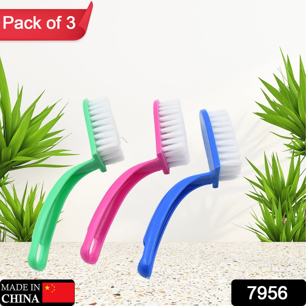 Cleaning brush set ideal for fruits and vegetables.
