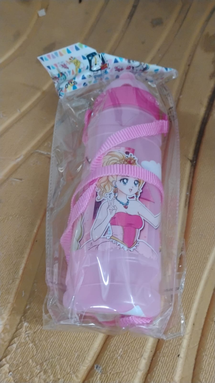 Cartoon styled kids water bottle 550ML lightweight design