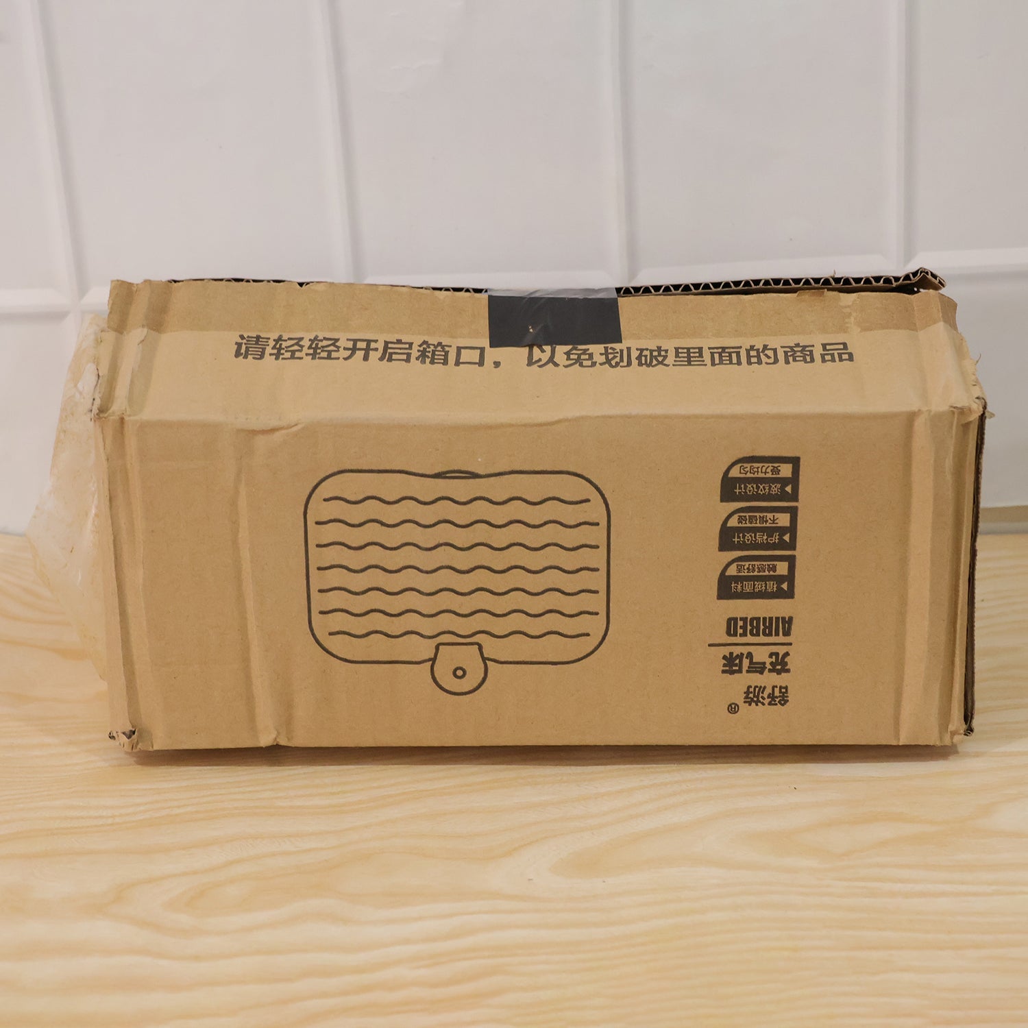 Additional views of inflatable car mattress with accessories