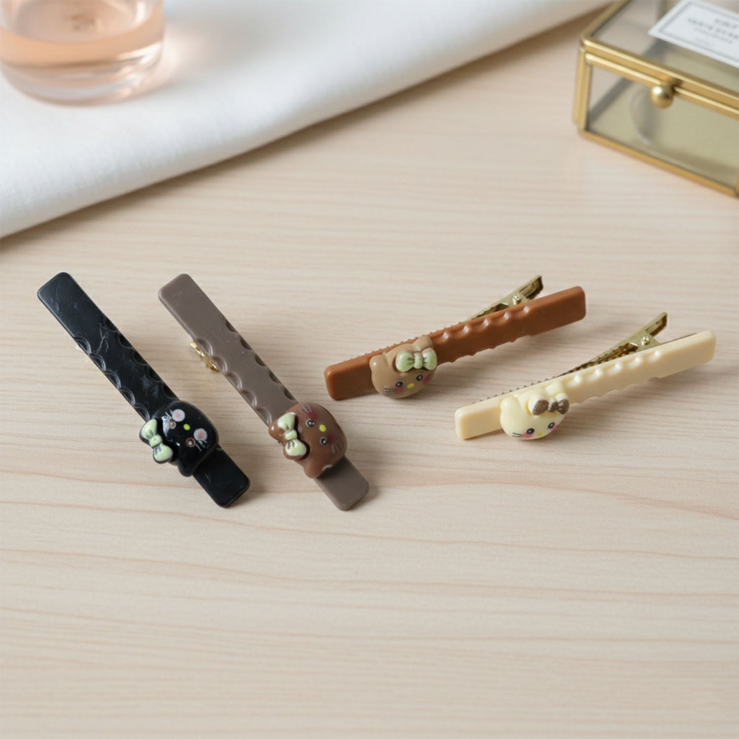 Neutral image of hair clips without specific design focus