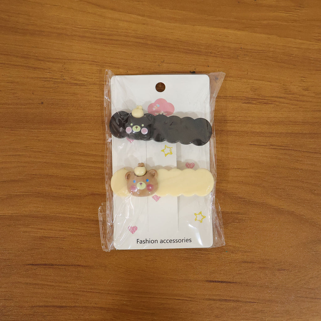 Stylish teddy design hair pins enhancing casual hairstyles