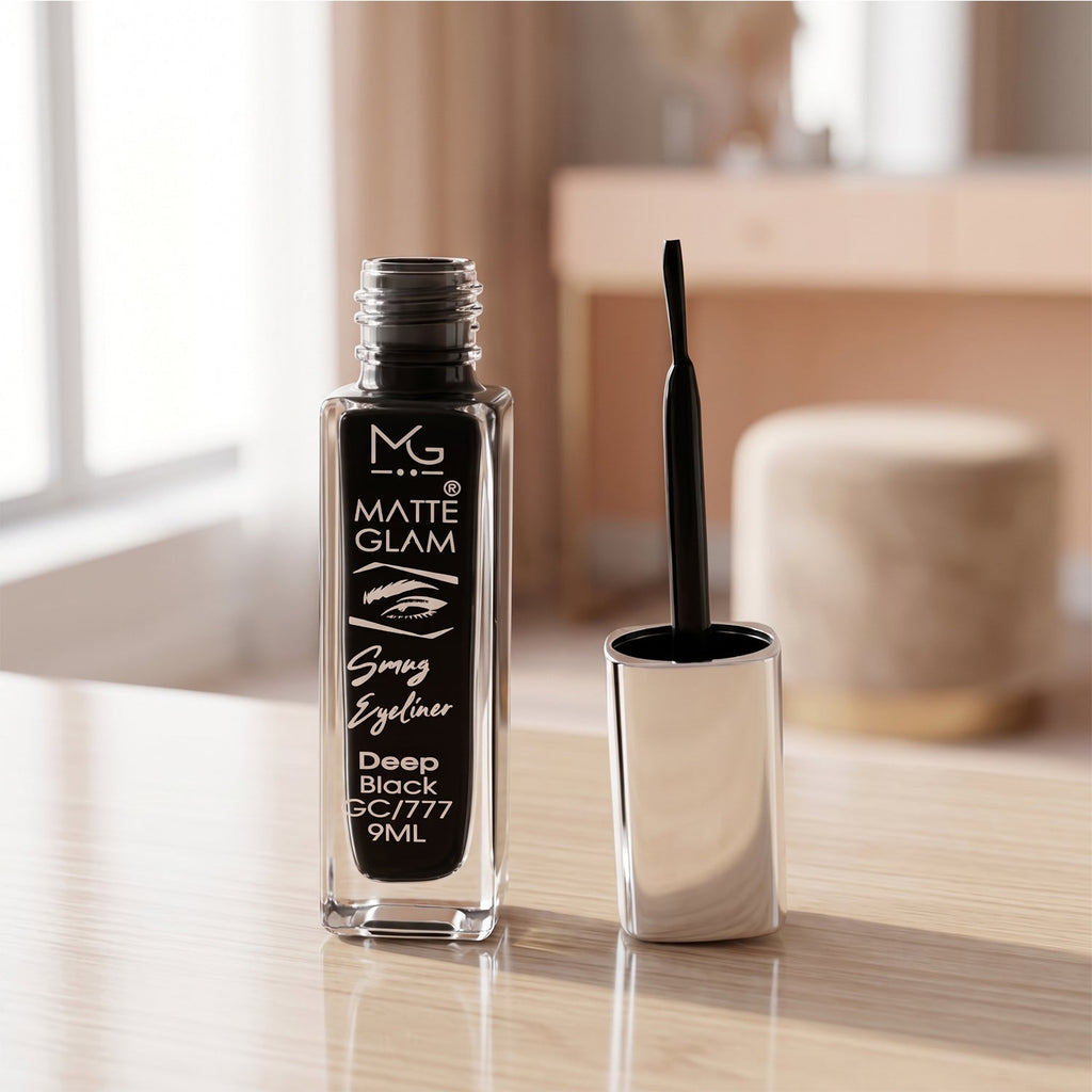 Waterproof and smudge-resistant eyeliner designed for daily and professional looks