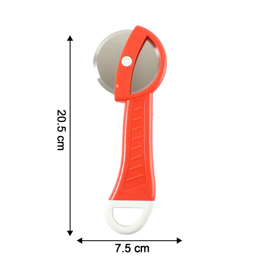 Lightweight and easy pizza cutter with sharp blade