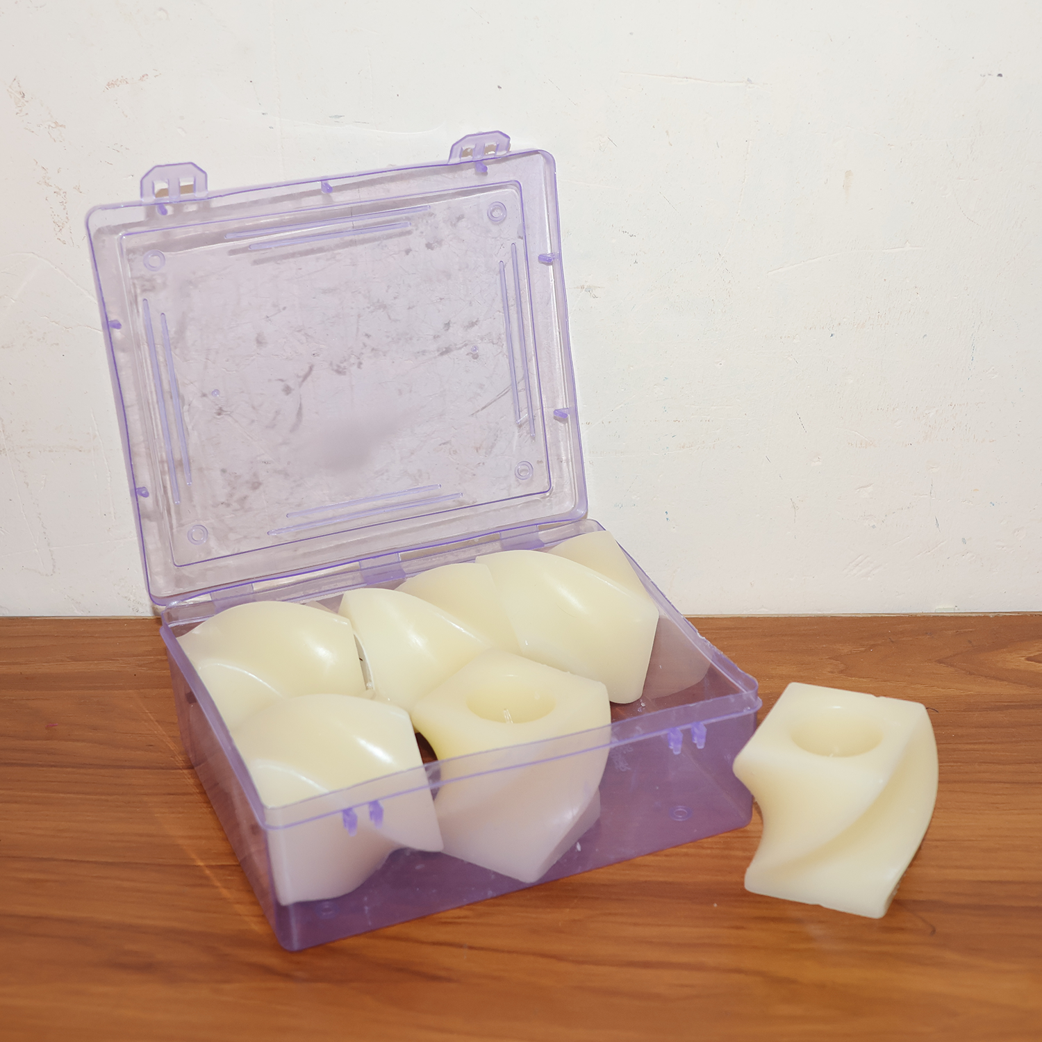 Realistic flickering effect of Square LED Flameless Candles in a dark room