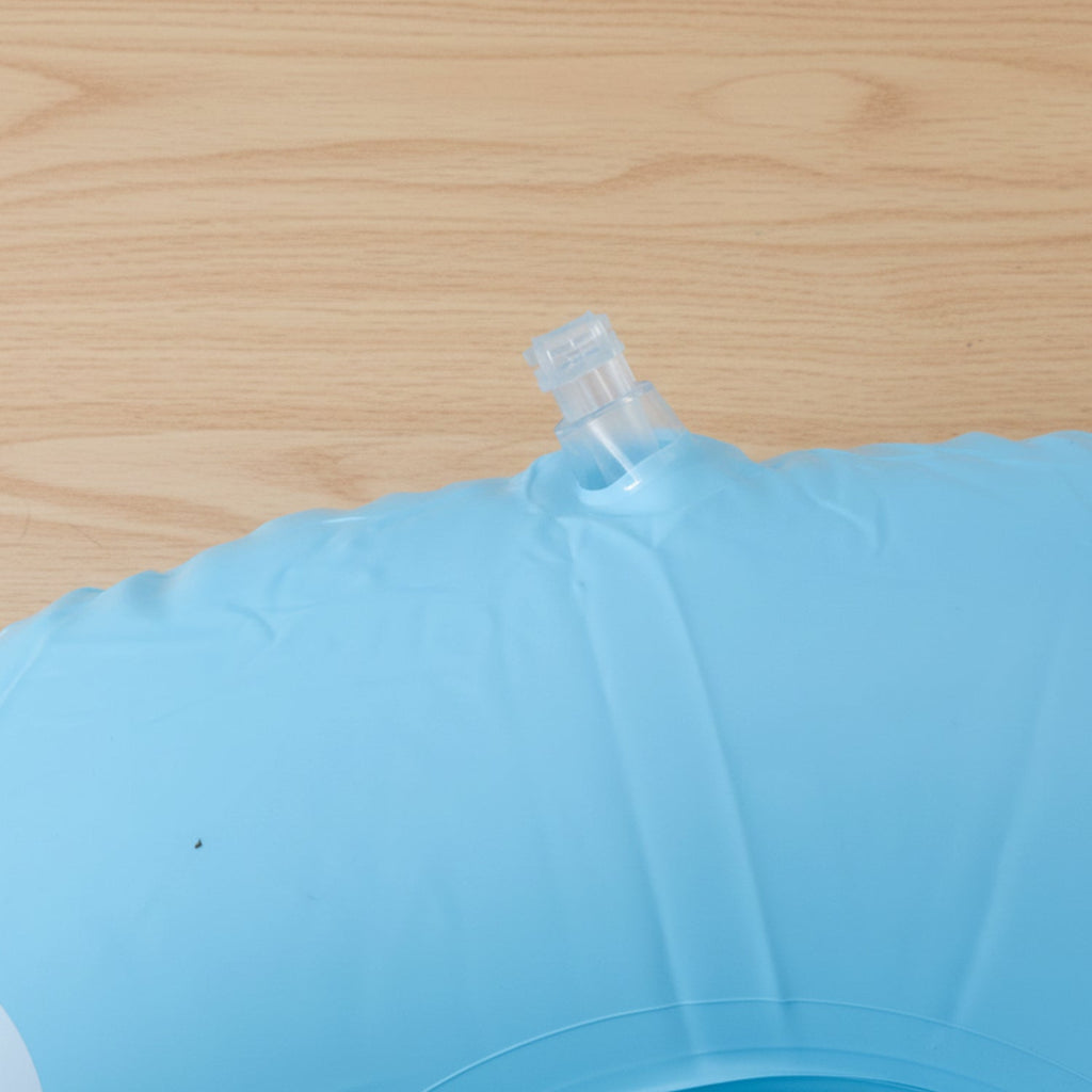 Lightweight inflatable swim ring for childrenÕs swimming