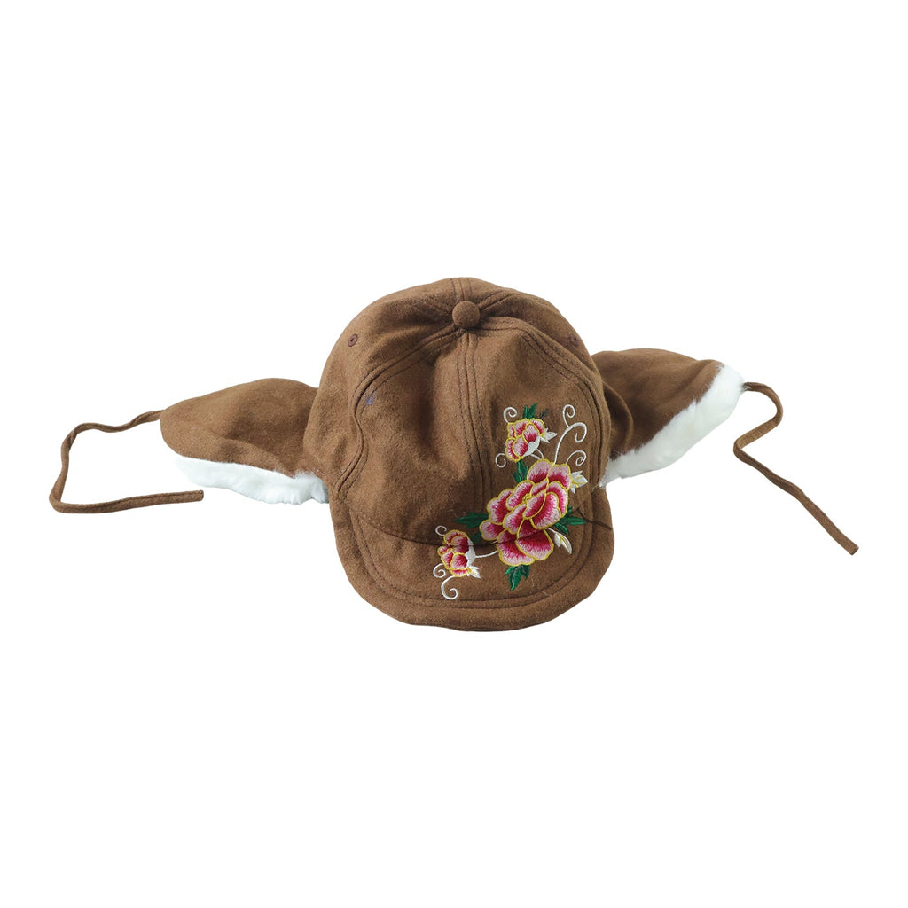 Lightweight winter headwear for women with plush inner lining