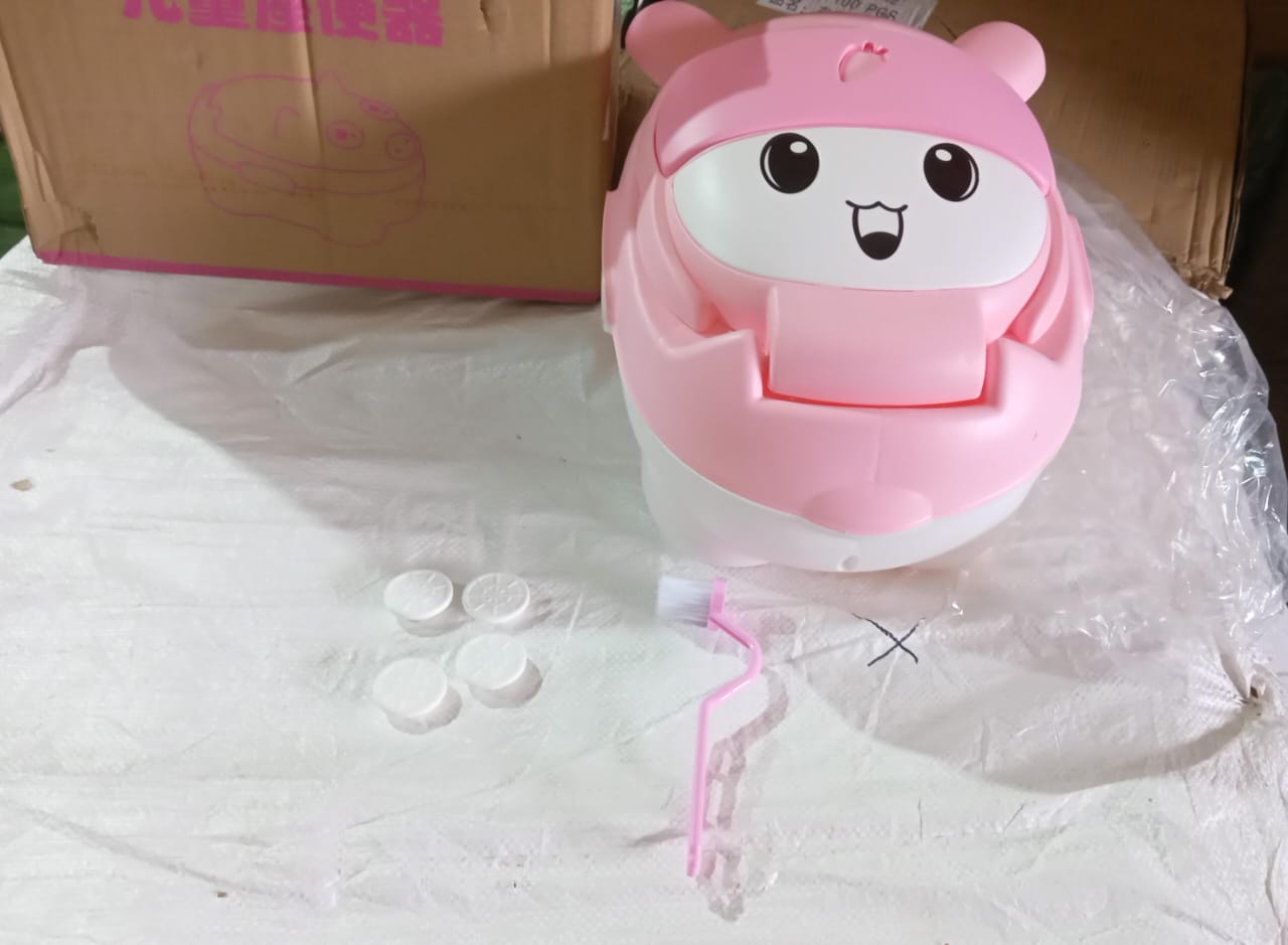 Potty chair for baby training, designed for comfort and ease of use.