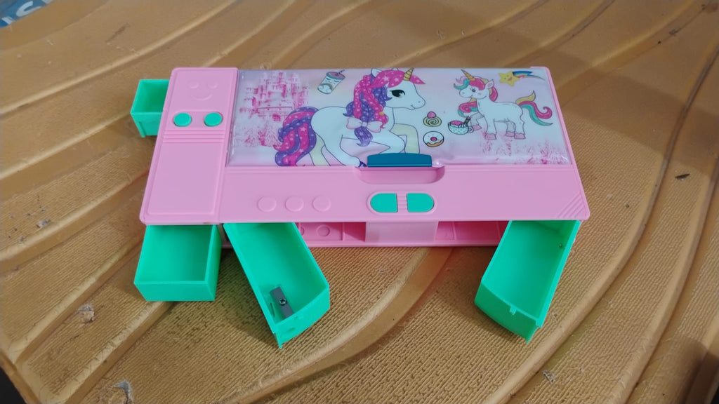 Close-up of the durable material and secure clasp of the Jumbo Geometry Box.