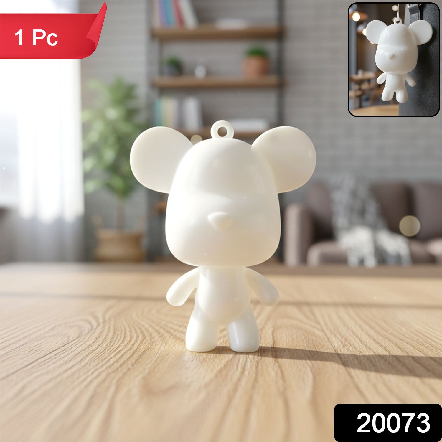 Small bear keychain accessory for daily use and decoration